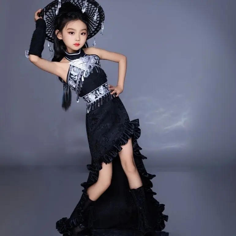 子供用スーツ トレーリングスカート 中国少数民族衣装 ランウ - Ethnic Fashion Runway のレビューと価格