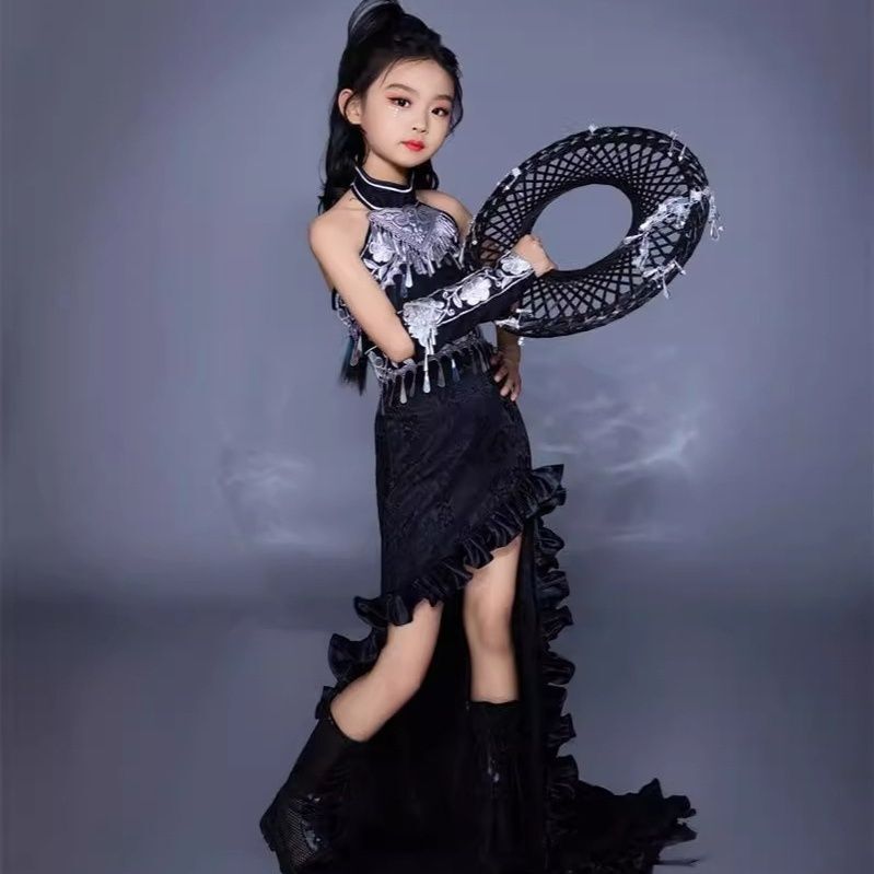 子供用スーツ トレーリングスカート 中国少数民族衣装 ランウ - Ethnic Fashion Runway のレビューと価格