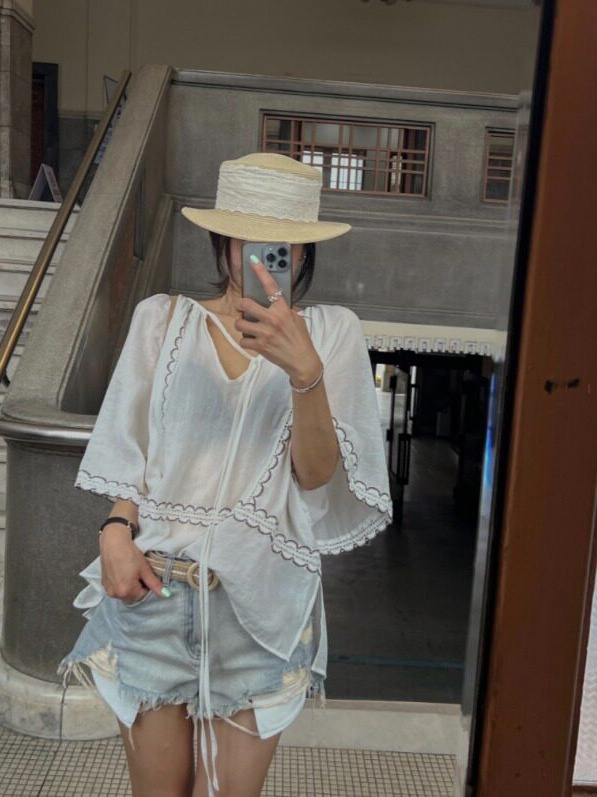 韓国風パッチワークレースアップVネックトップス エスニックフ - Ethnic Fusion Fashion のレビューと価格