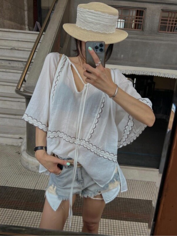 韓国風パッチワークレースアップVネックトップス エスニックフ - Ethnic Fusion Fashion のレビューと価格